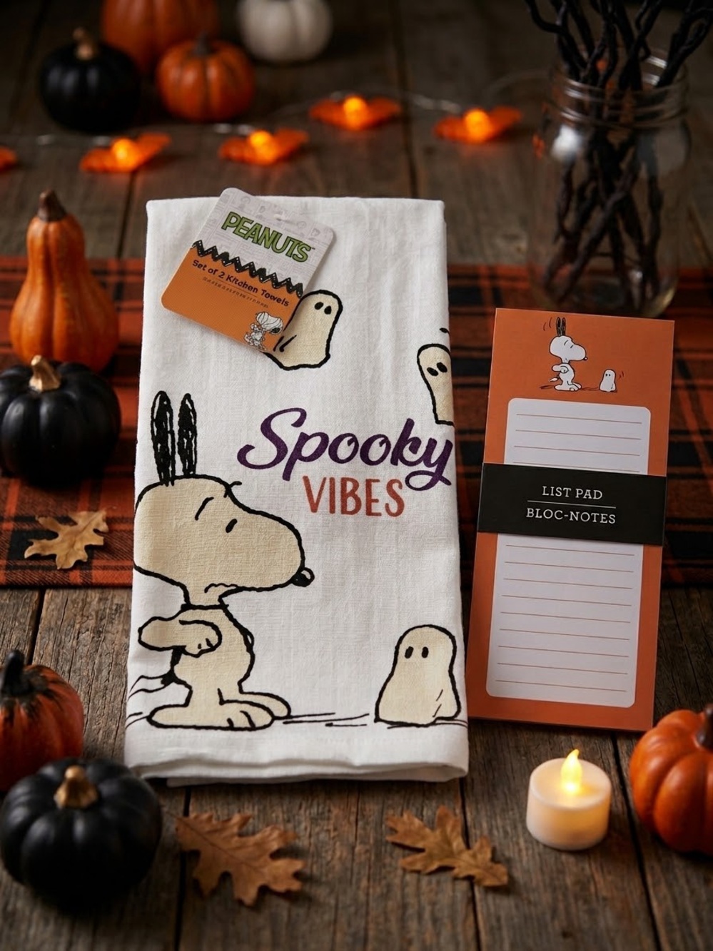 Peanuts White 'Spooky Vibes' Snoopy Halloween Kitchen Towel - Peanuts